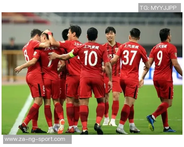 张卫重返上港足球队展现新风采助力球队争冠之路